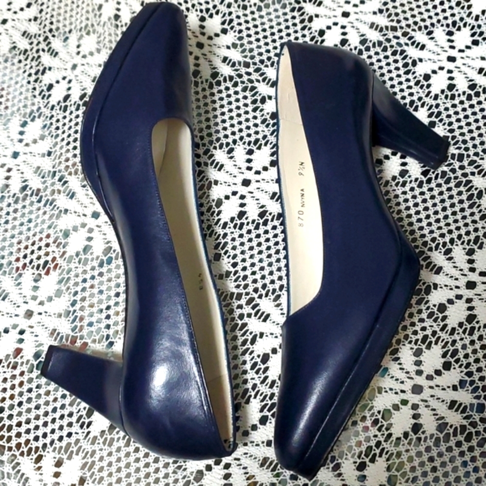 Sesto Meucci Ole Women's Leather Heels size  9 1/2 Very good condition
